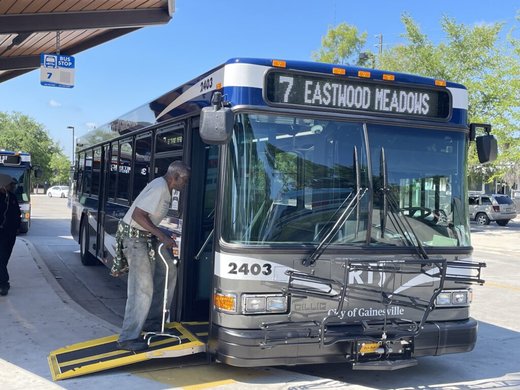 118645890946_RiderBoardingRTSBus